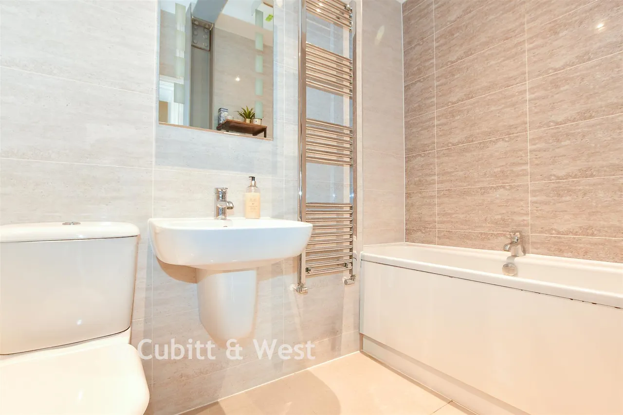 Boltro Road, Haywards Heath, RH16, photo 10