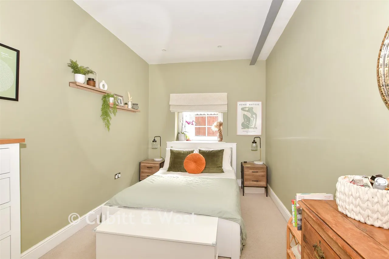 Boltro Road, Haywards Heath, RH16, photo 7