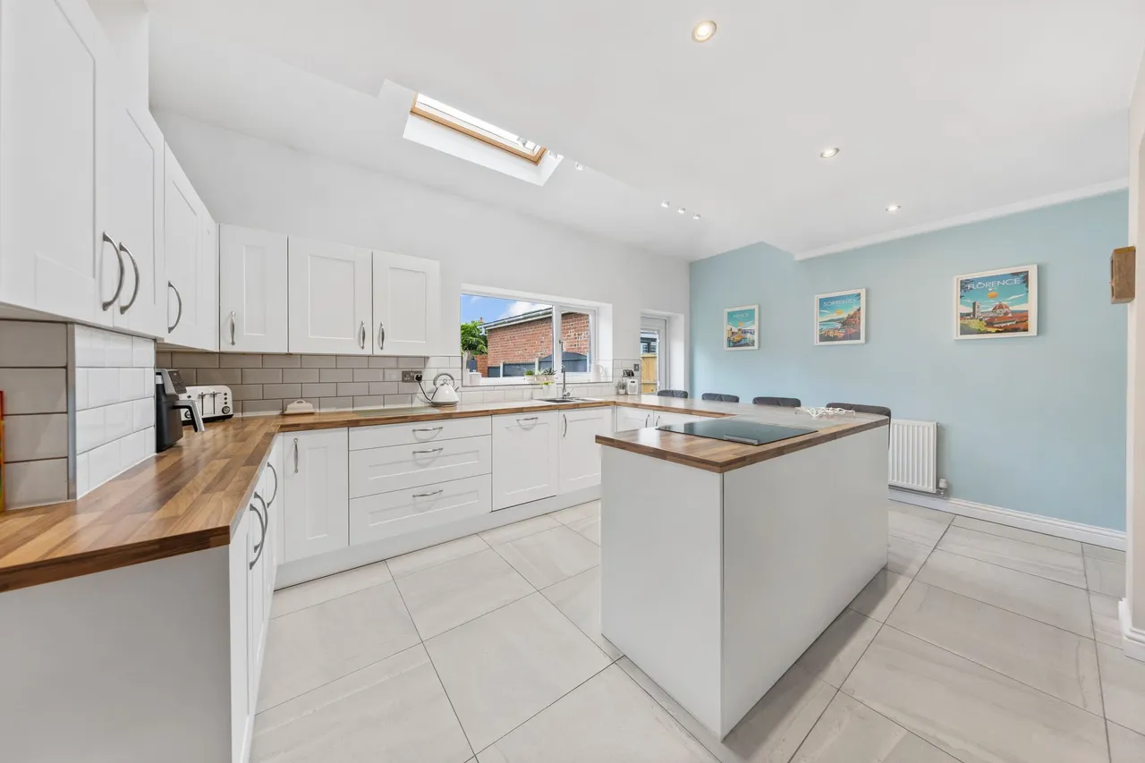 Cinnamon Lane, Fearnhead, Warrington, Warrington, WA2 0BD, photo 13