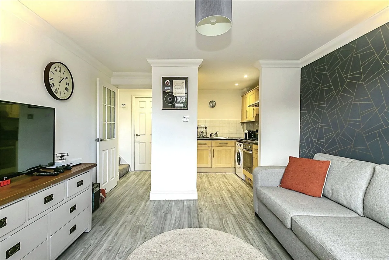 Charminster Road, Charminster, BH8, photo 3
