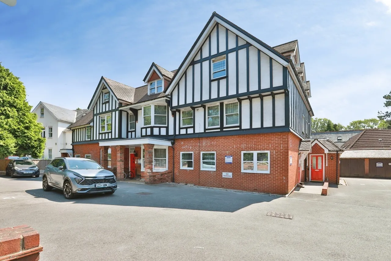 1 bed flat for sale, Charminster Road, Charminster, BH8