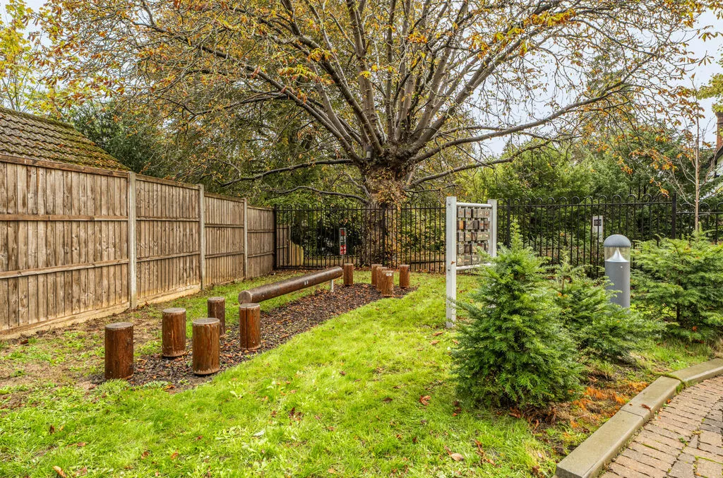 Church Road, Kenley, CR8, photo 14
