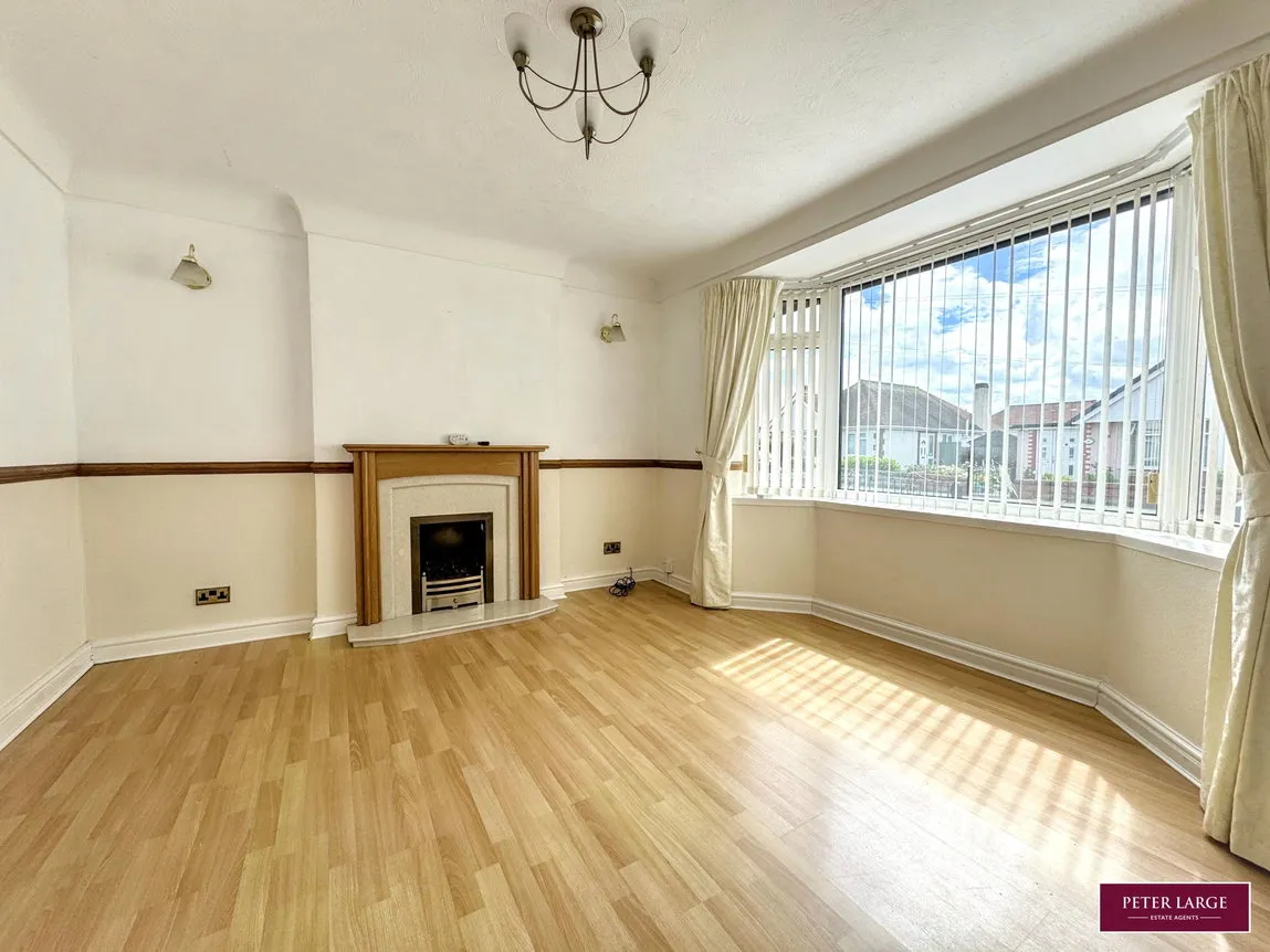 Russell Drive, Prestatyn, Denbighshire, LL19 7YS, photo 2