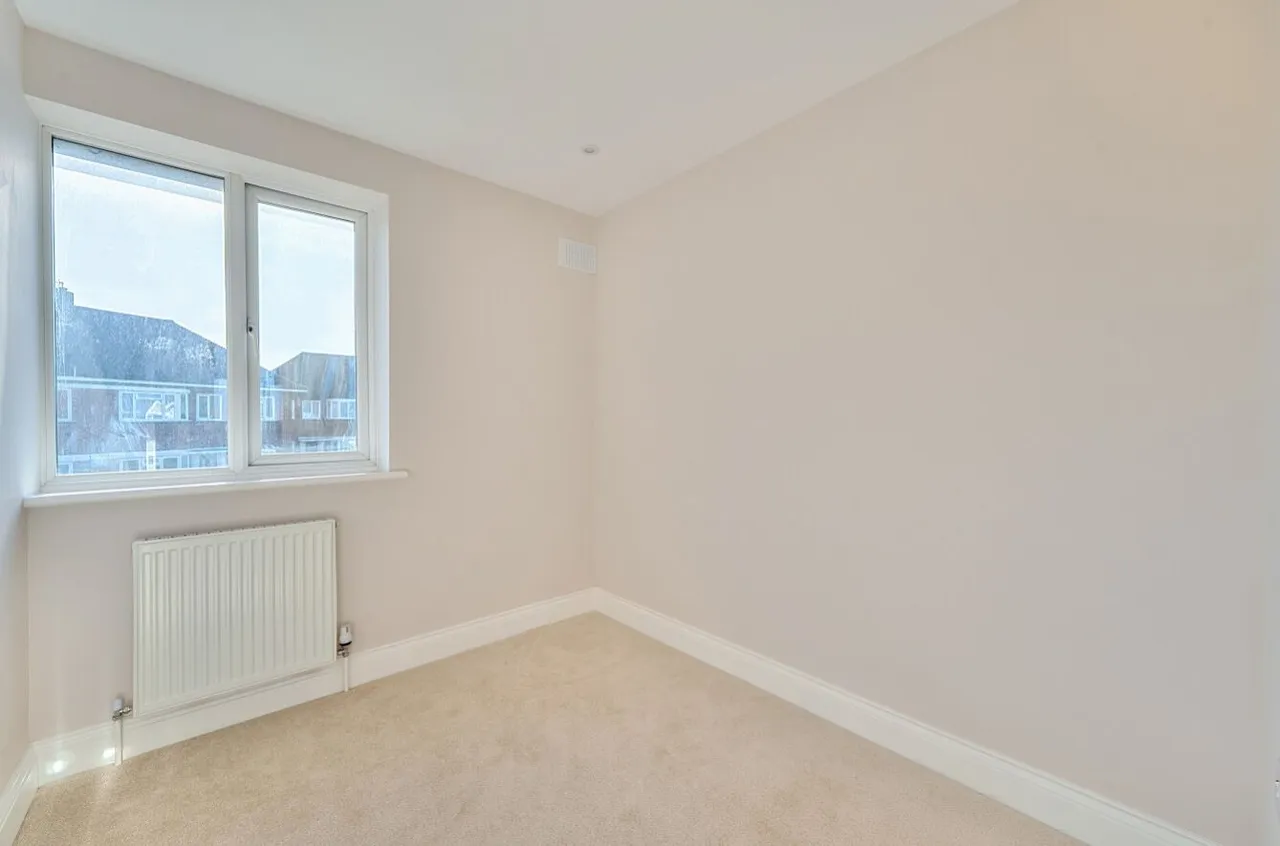Priory Road, Cheam, SM3, photo 12