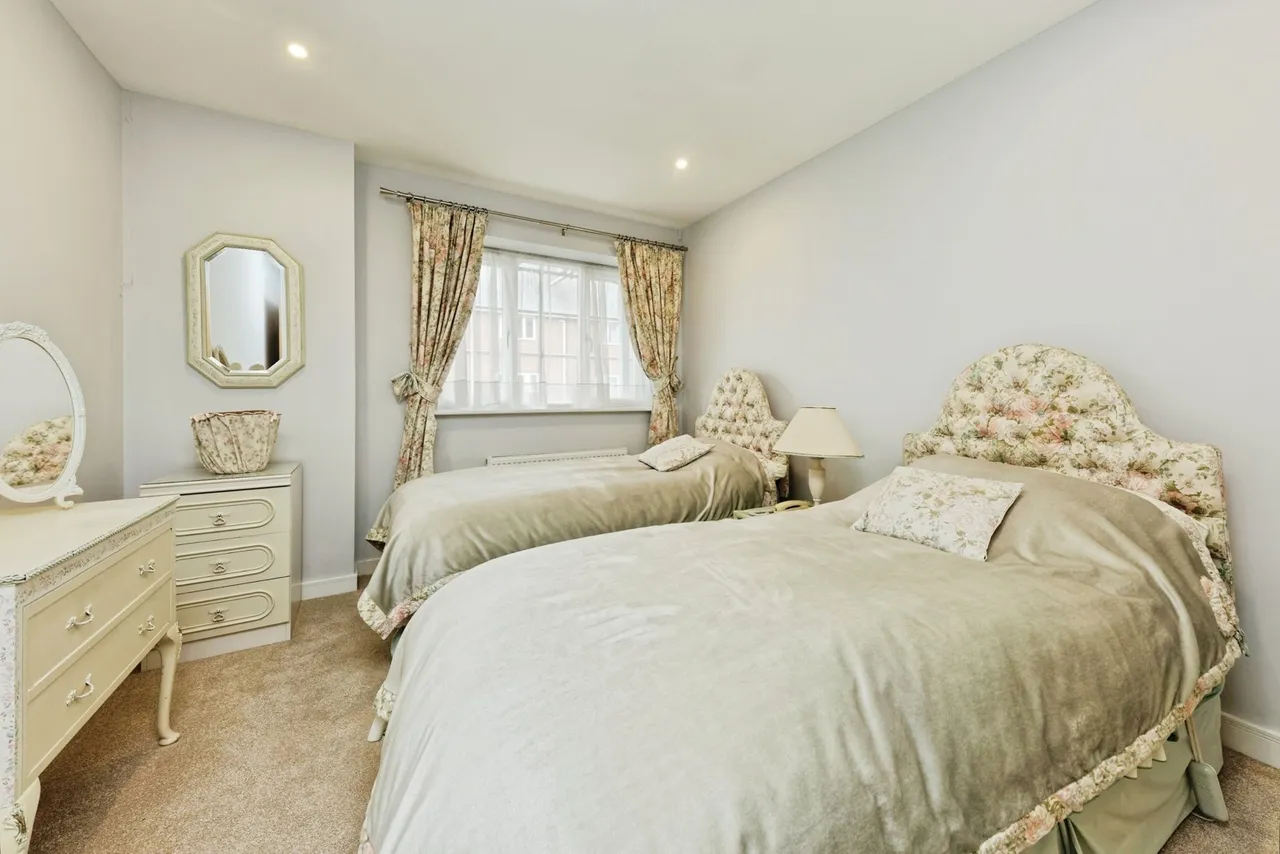 Westwood Drive, Canterbury, Kent, CT2, photo 15