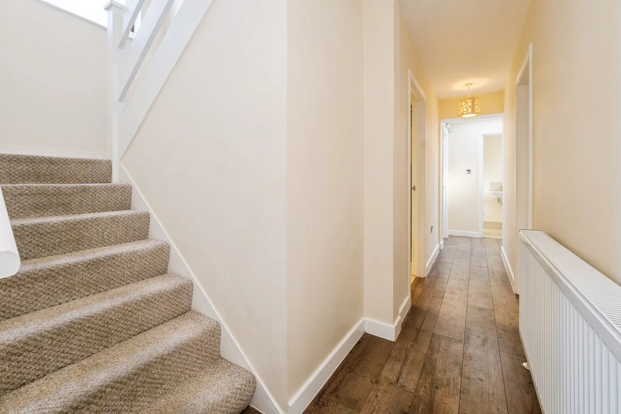 Manor Road, Lambourne End, RM4, photo 7