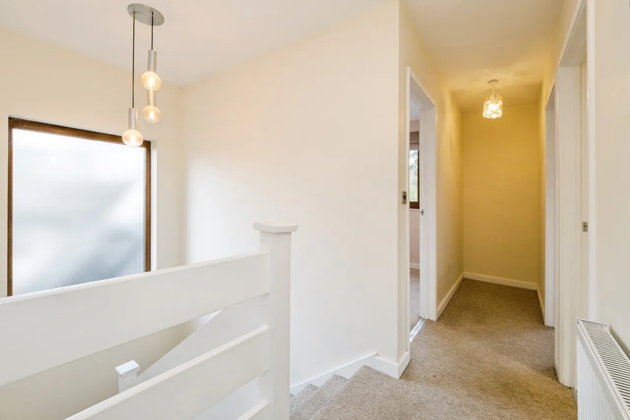 Manor Road, Lambourne End, RM4, photo 11