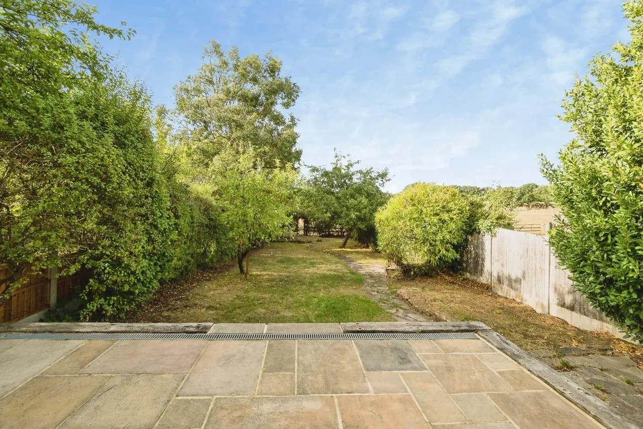 Manor Road, Lambourne End, RM4, photo 18