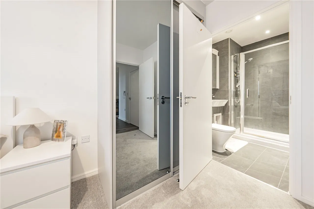 Selbourne Avenue, Hounslow, TW3, photo 9