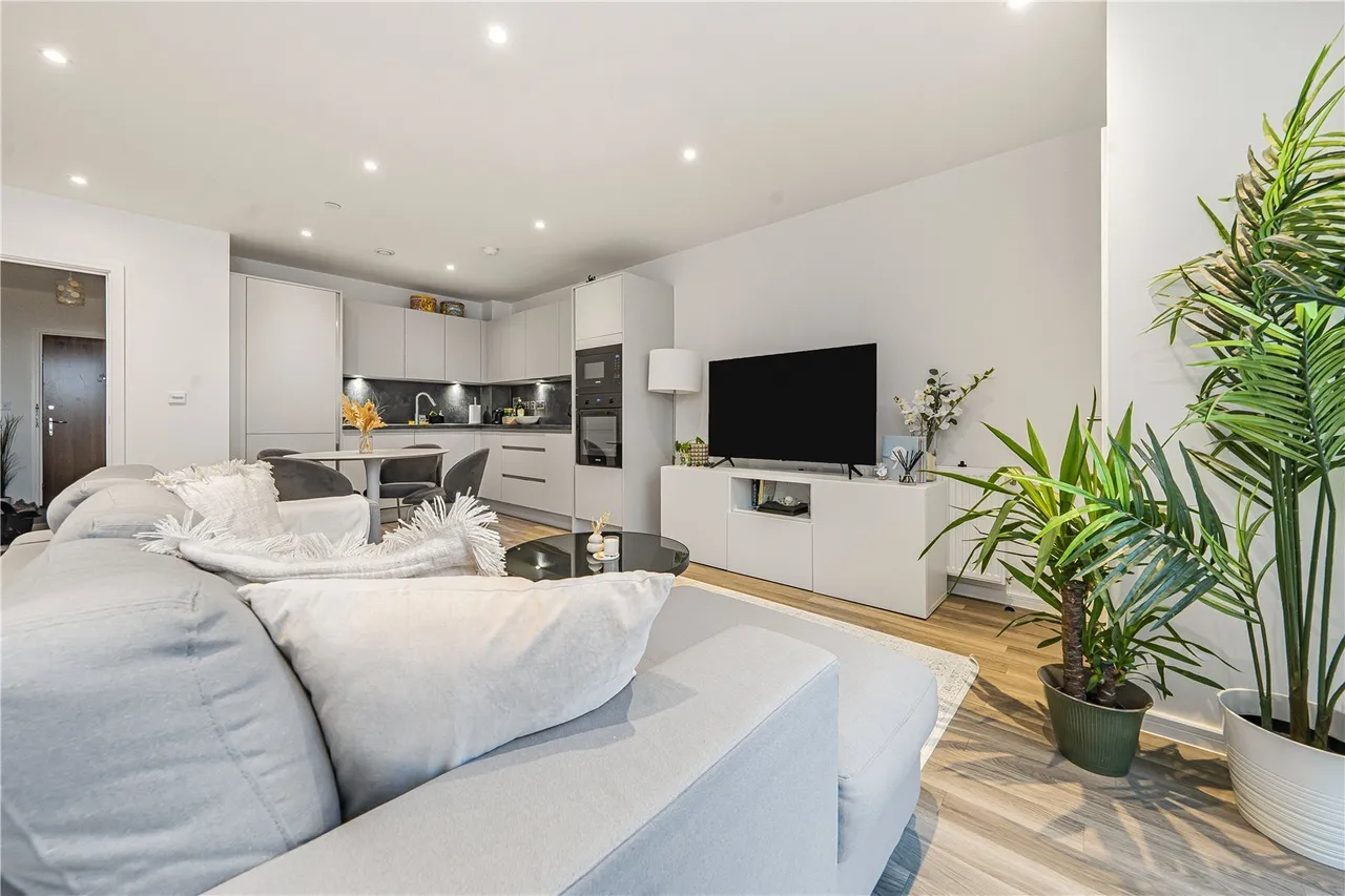 Selbourne Avenue, Hounslow, TW3, photo 5