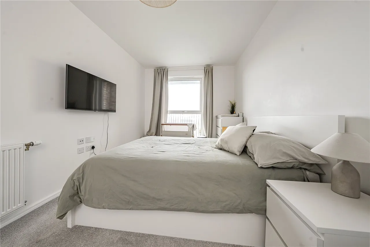 Selbourne Avenue, Hounslow, TW3, photo 11