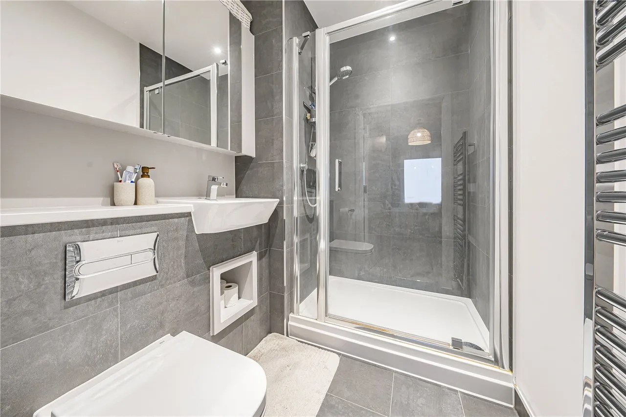 Selbourne Avenue, Hounslow, TW3, photo 10