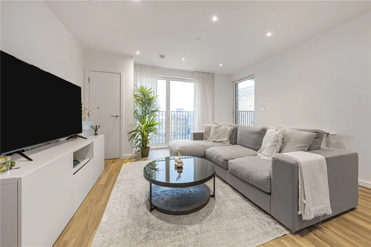 Selbourne Avenue, Hounslow, TW3, photo 6