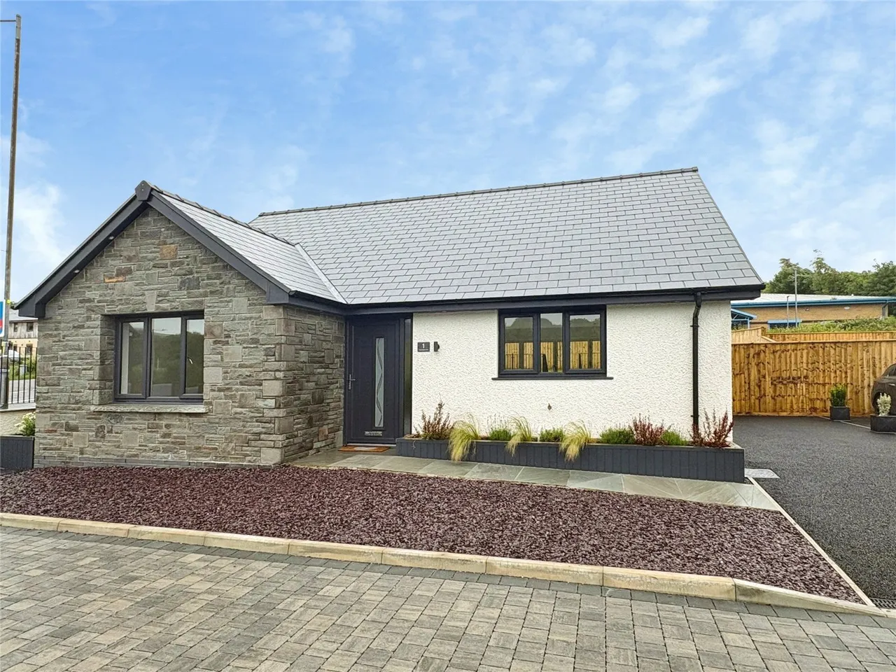 2 bed house for sale, Cwrt Cwmdulais, Seven Sisters, SA10