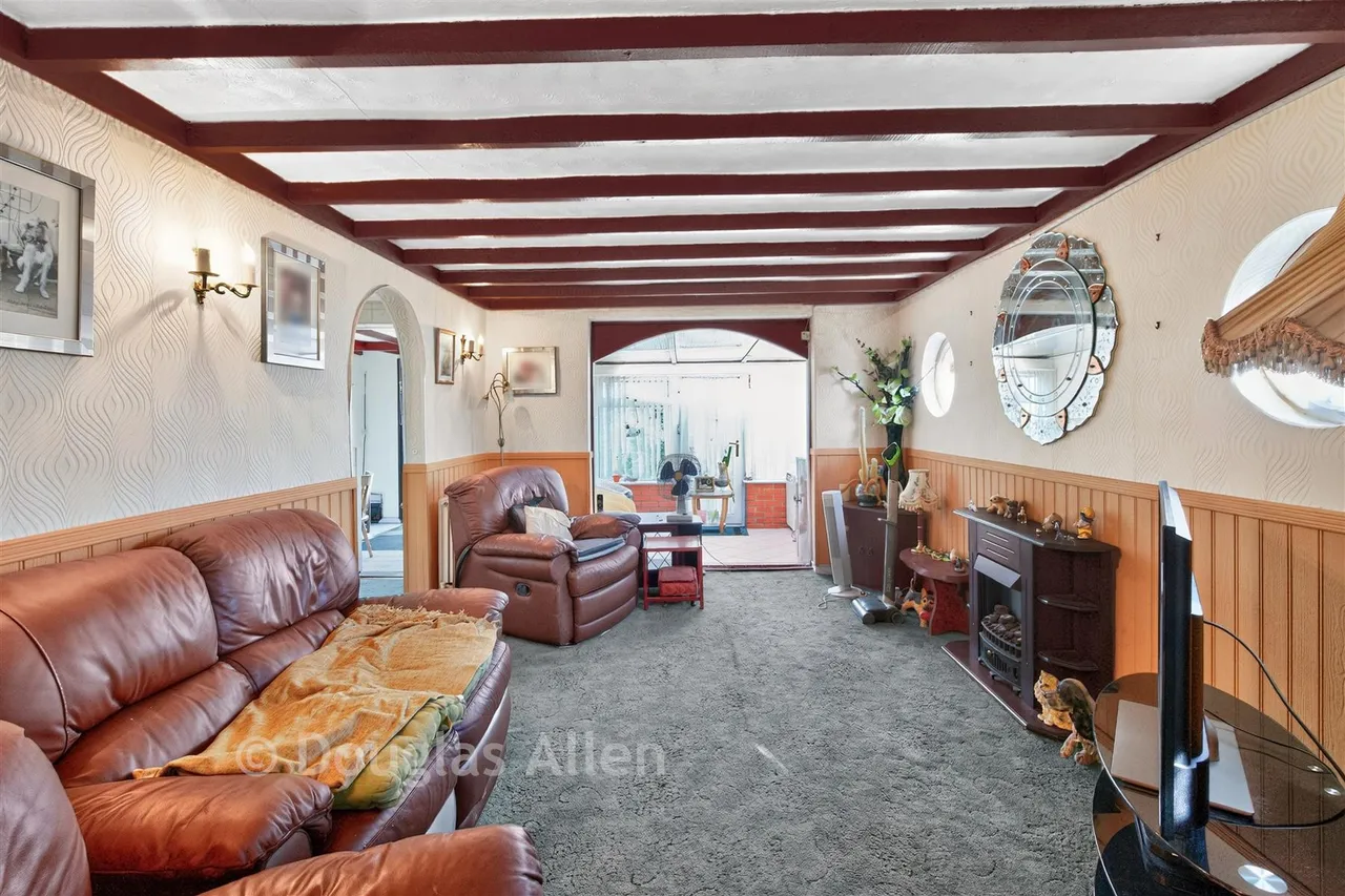 Sugden Avenue, Wickford, SS12, photo 4