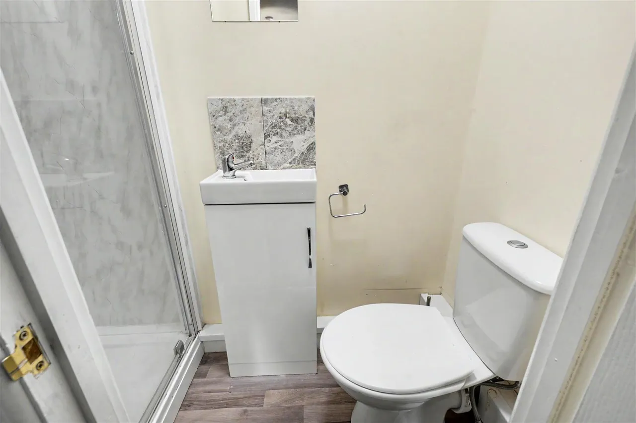 Myrtle Grove, Beeston, NG9, photo 7