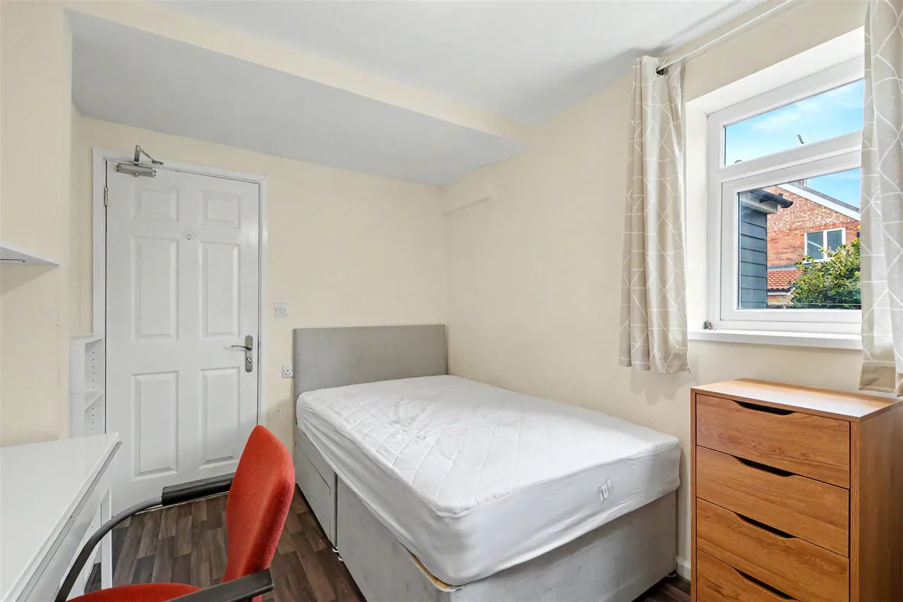 Myrtle Grove, Beeston, NG9, photo 9