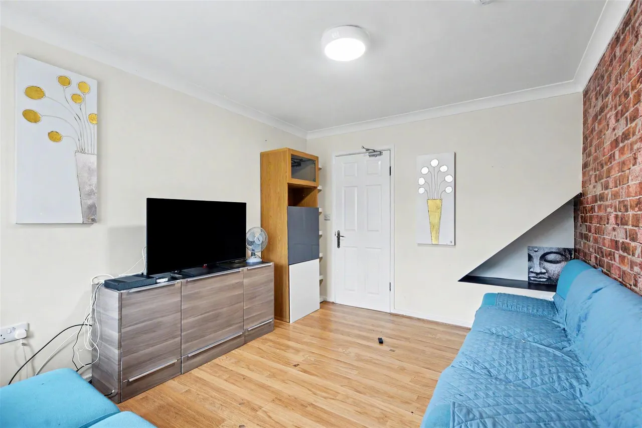 Myrtle Grove, Beeston, NG9, photo 4