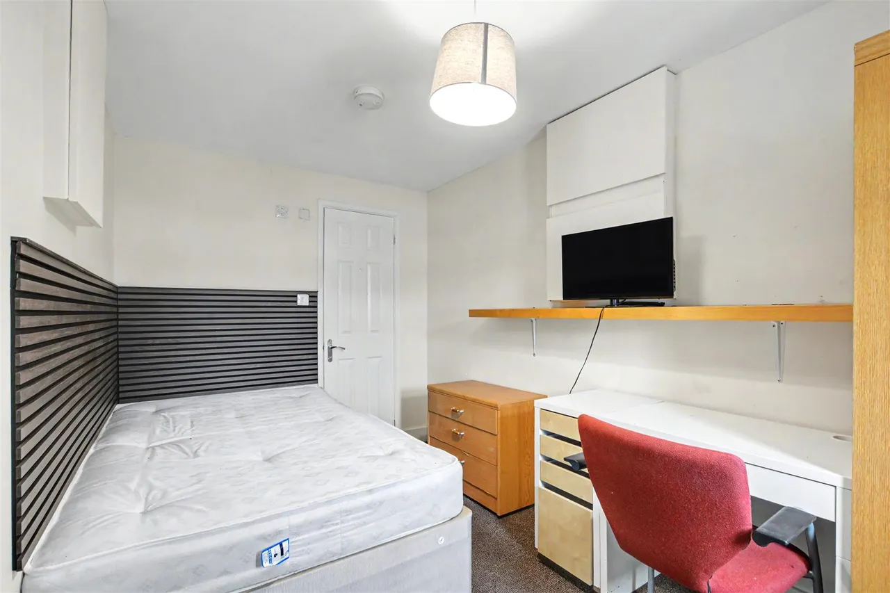 Myrtle Grove, Beeston, NG9, photo 6
