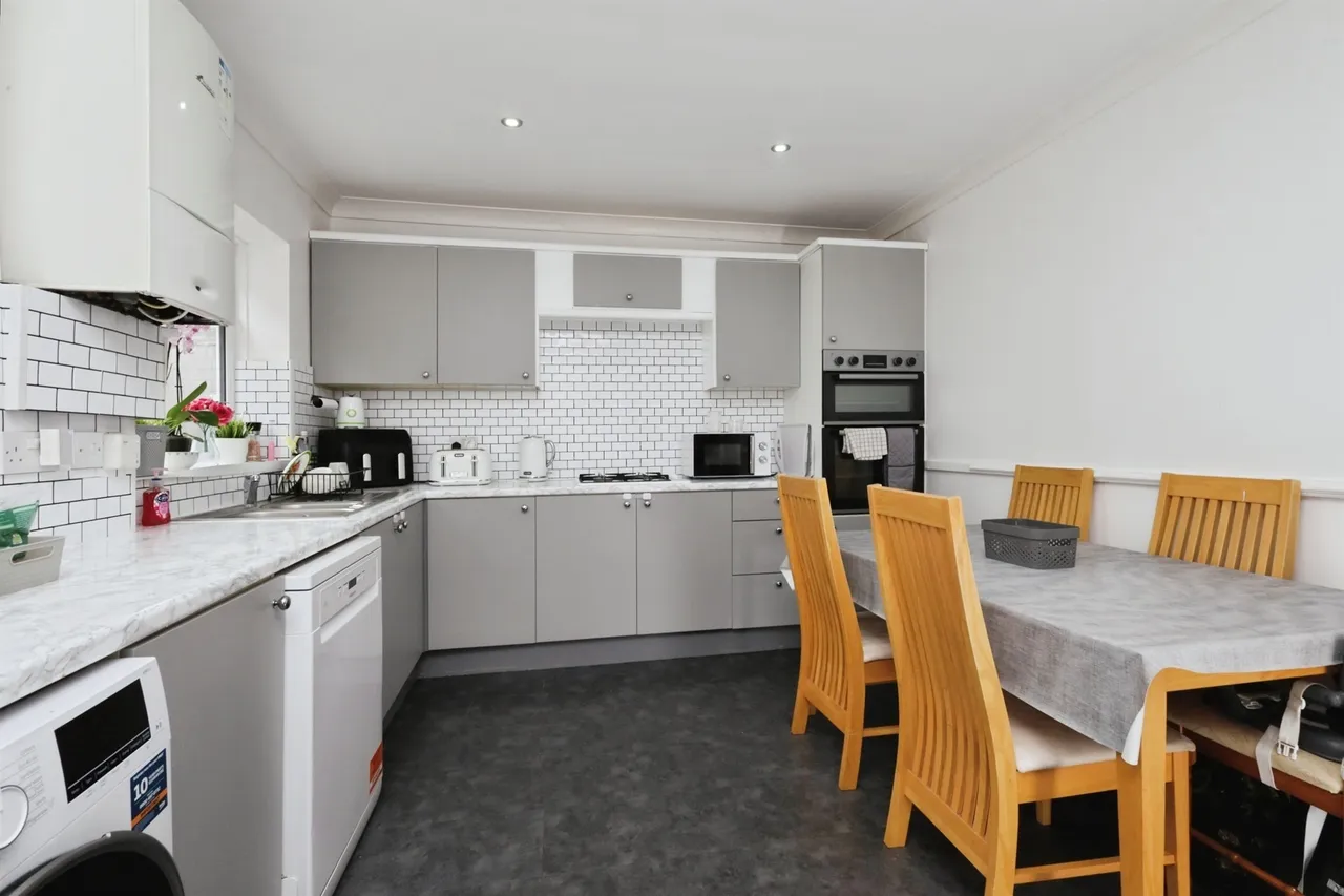 Pulborough Avenue, Eastbourne, BN22, photo 4