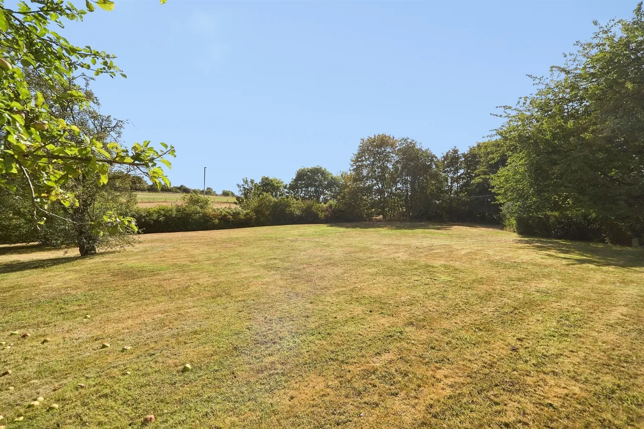 Gamble Lane, Farnley, Leeds, photo 4
