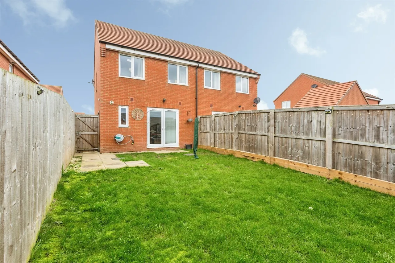 Burkwood Drive, Wakefield, WF1, photo 16