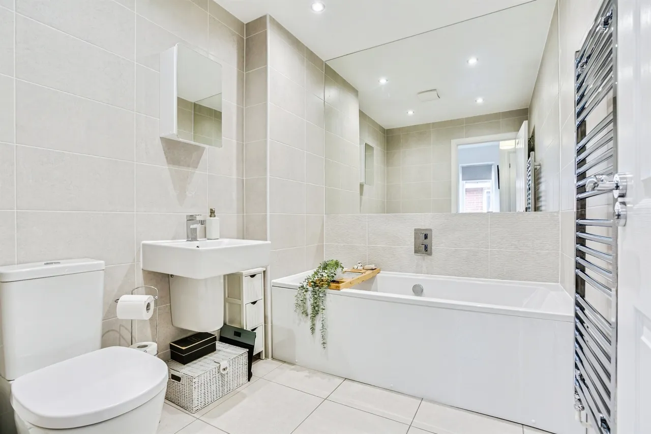 Burkwood Drive, Wakefield, WF1, photo 12