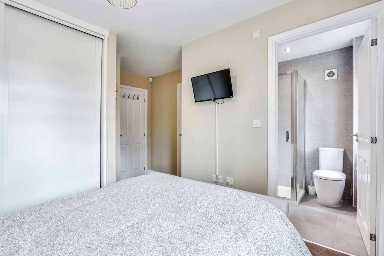 Burkwood Drive, Wakefield, WF1, photo 8