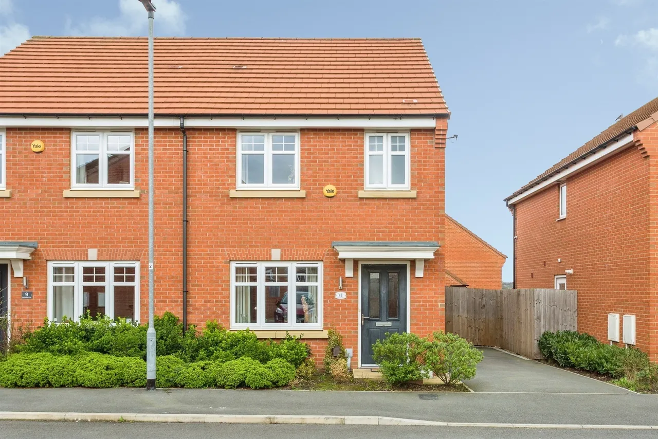 3 bed house for sale, Burkwood Drive, Wakefield, WF1