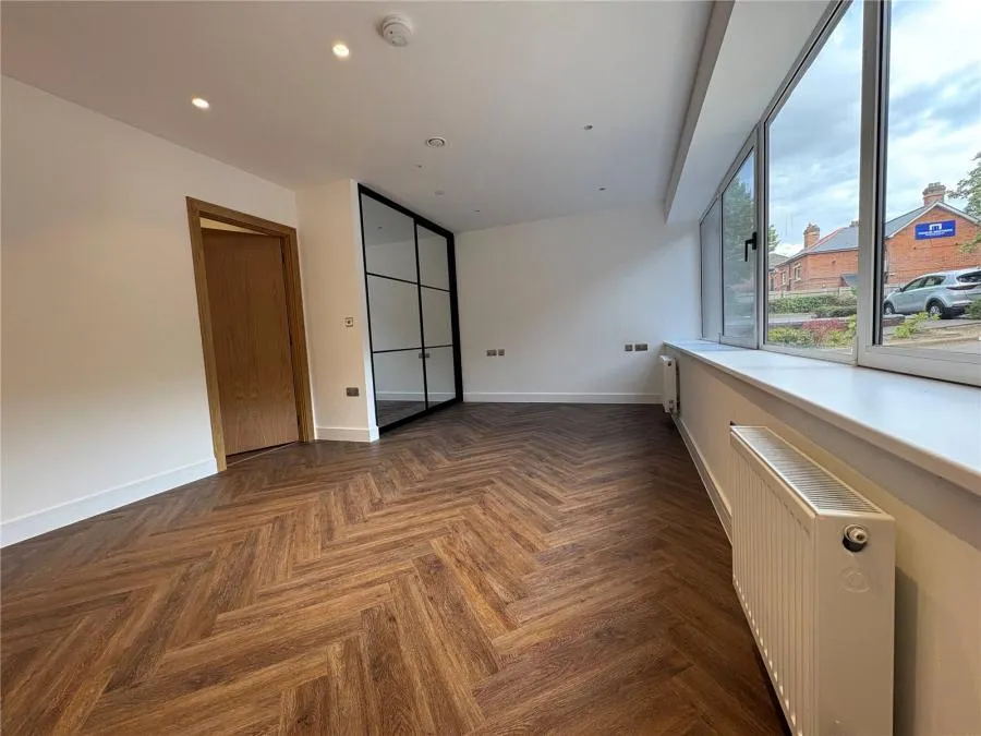 flat to rent, Reading Road North, GU51