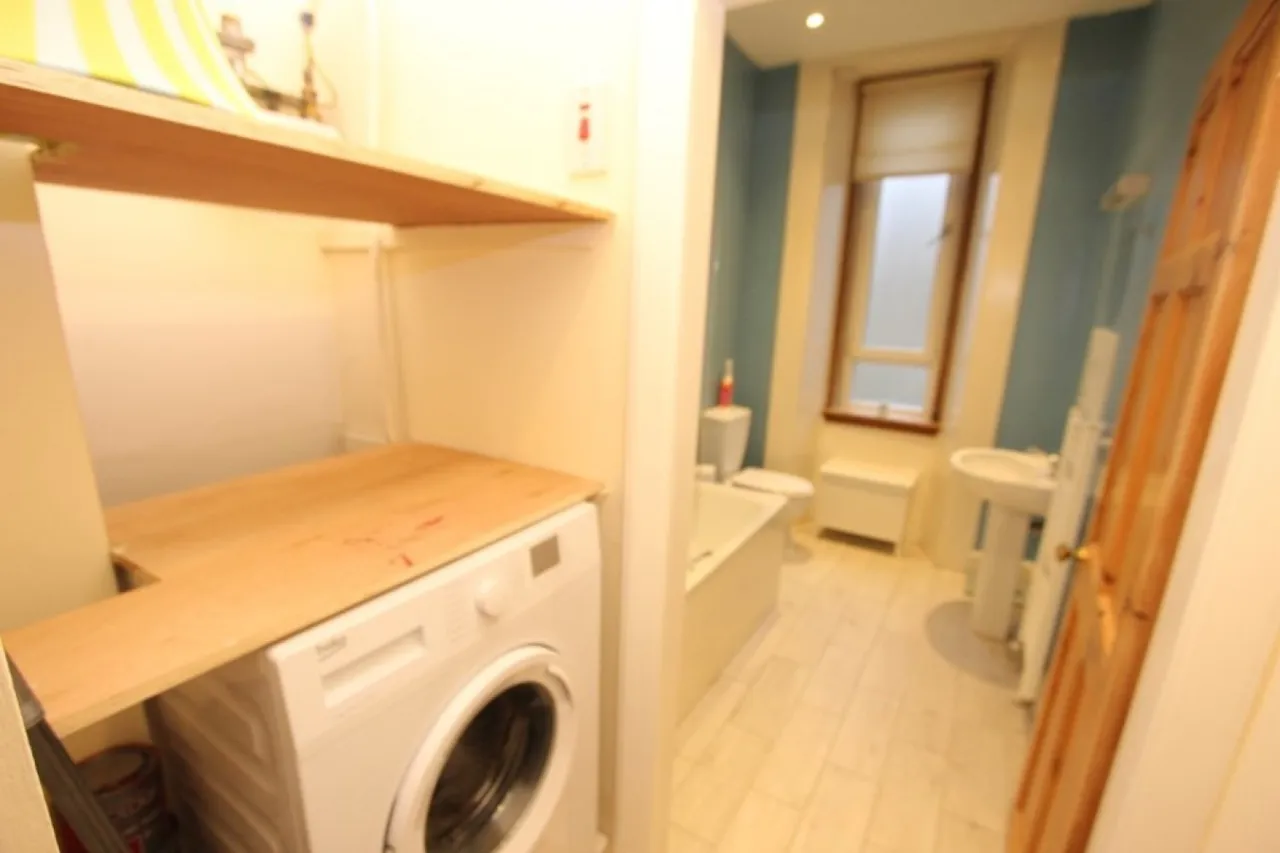 Newlands Road, G44, photo 8