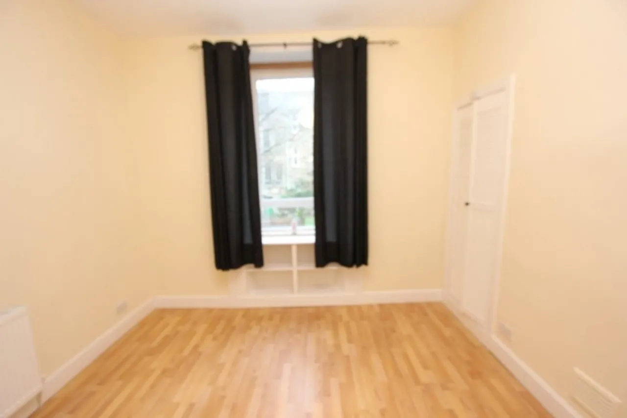 Newlands Road, G44, photo 7