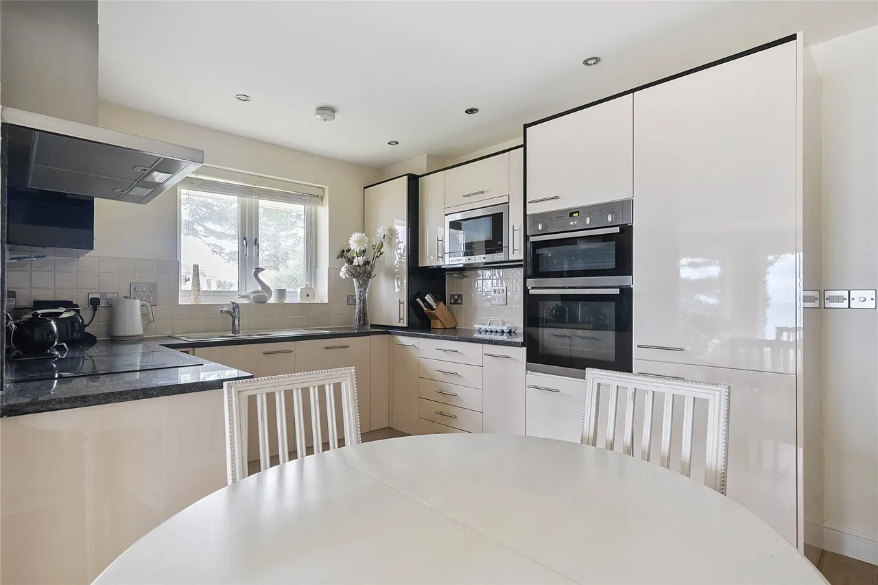 Sea Road, Carlyon Bay, PL25, photo 8