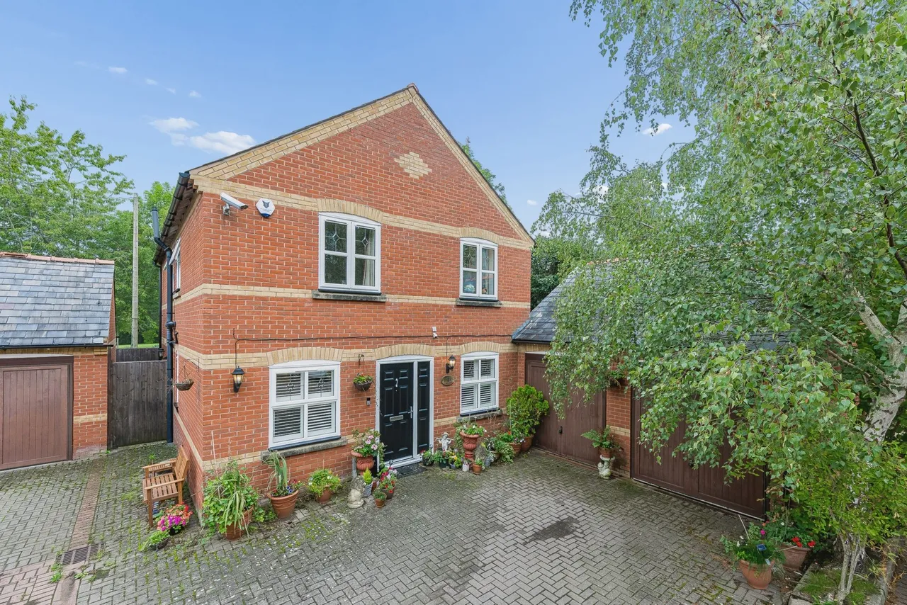 4 bed house for sale, Prince Lee Gardens, Stockport
