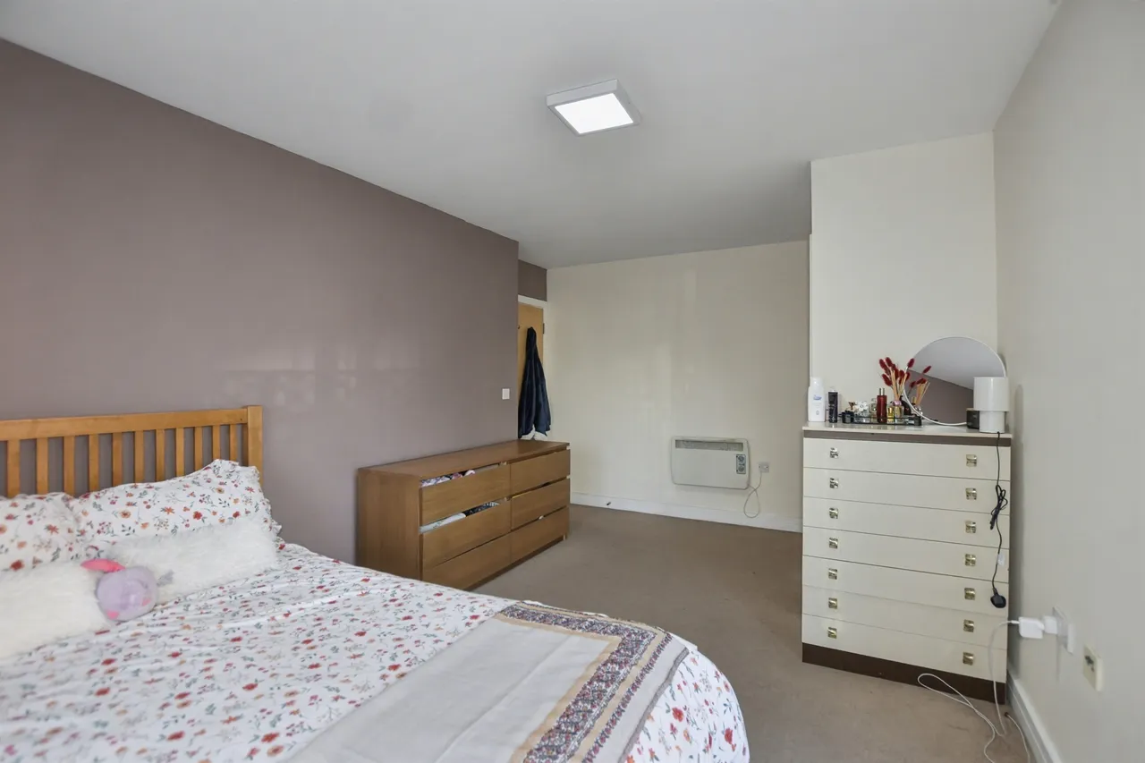 Oakwood Close, London, photo 8
