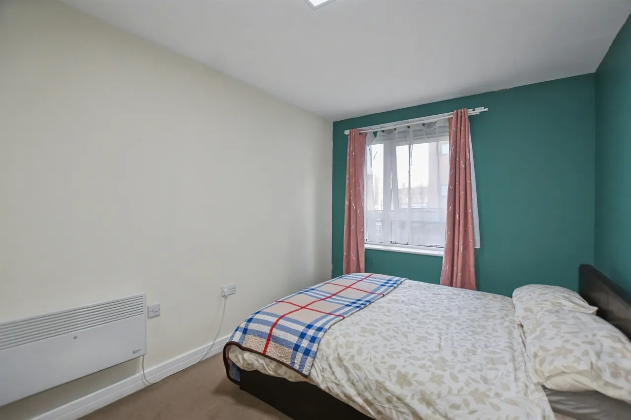 Oakwood Close, London, photo 12