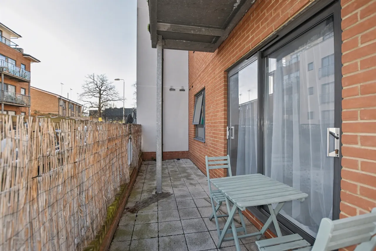 Oakwood Close, London, photo 3