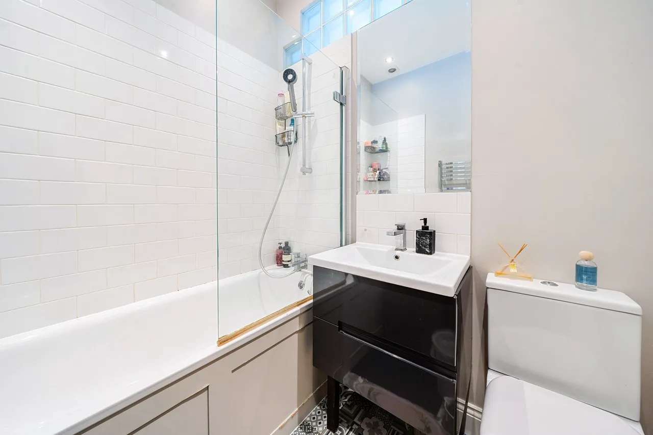First Floor, 5 Coverdale Road, London, photo 6