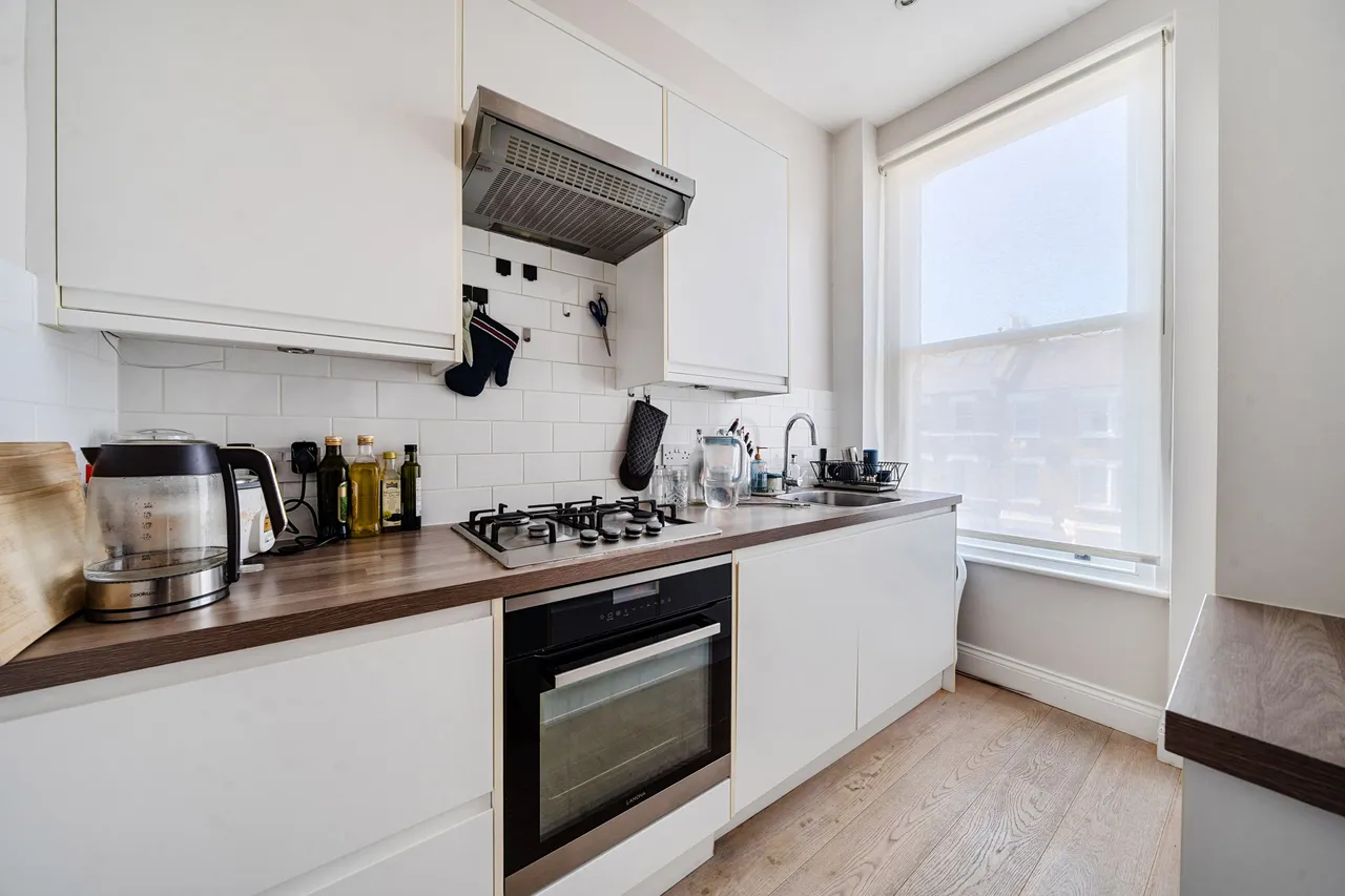 First Floor, 5 Coverdale Road, London, photo 3