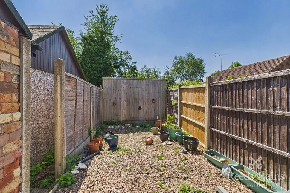 Shireoaks Common, Shireoaks, S81, photo 16