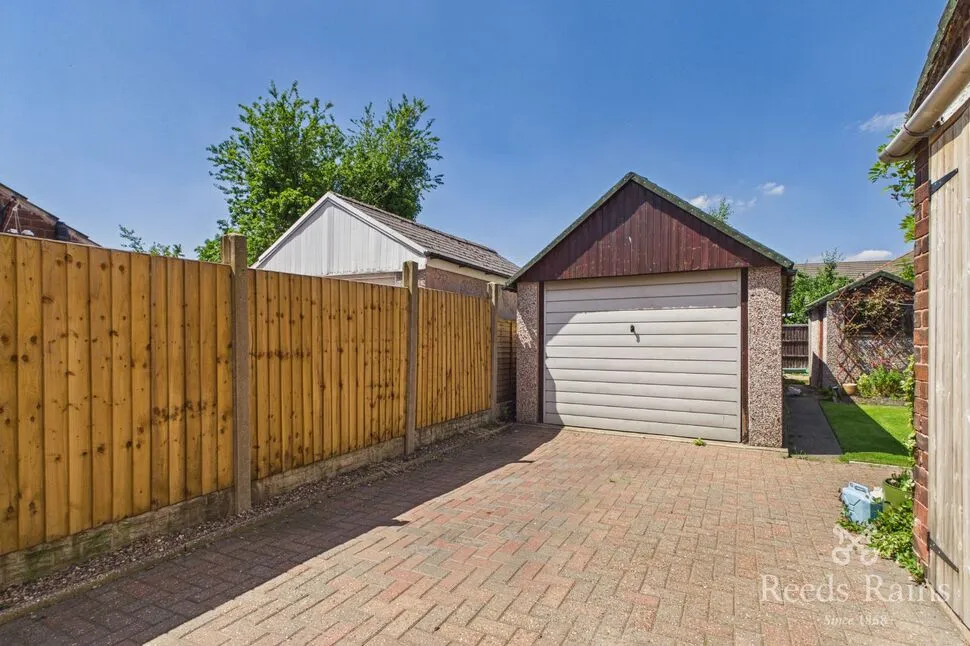 Shireoaks Common, Shireoaks, S81, photo 14