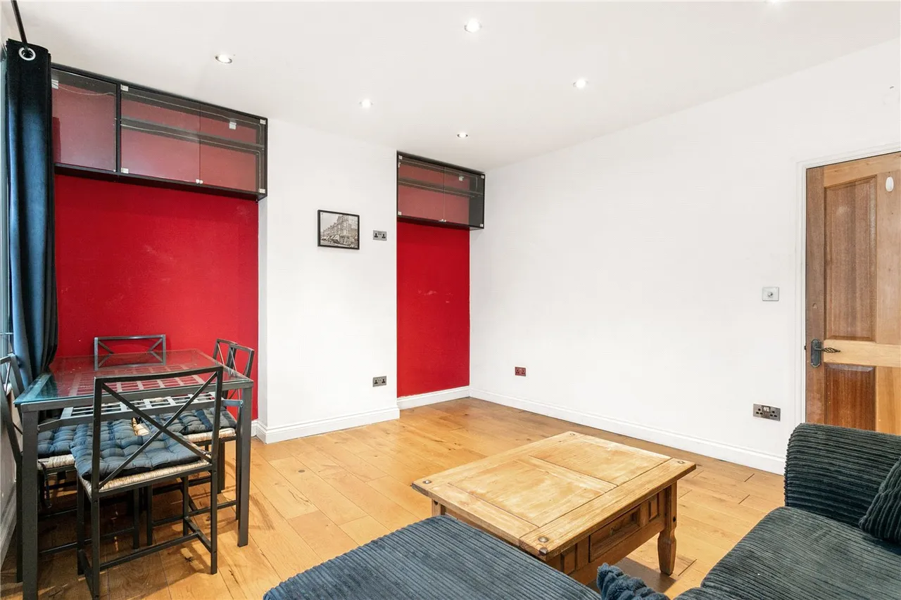 St. James's Street, London, E17, photo 10
