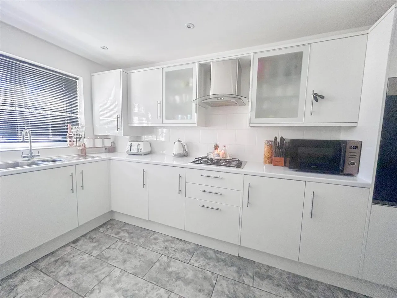 The Mews, Bexhill-On-Sea, TN40 2GL, photo 4