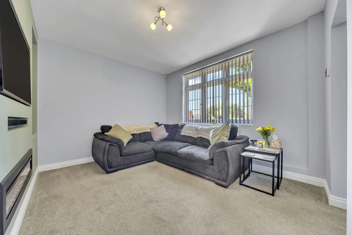 Paines Brook Way, Romford, RM3 9JP, photo 6