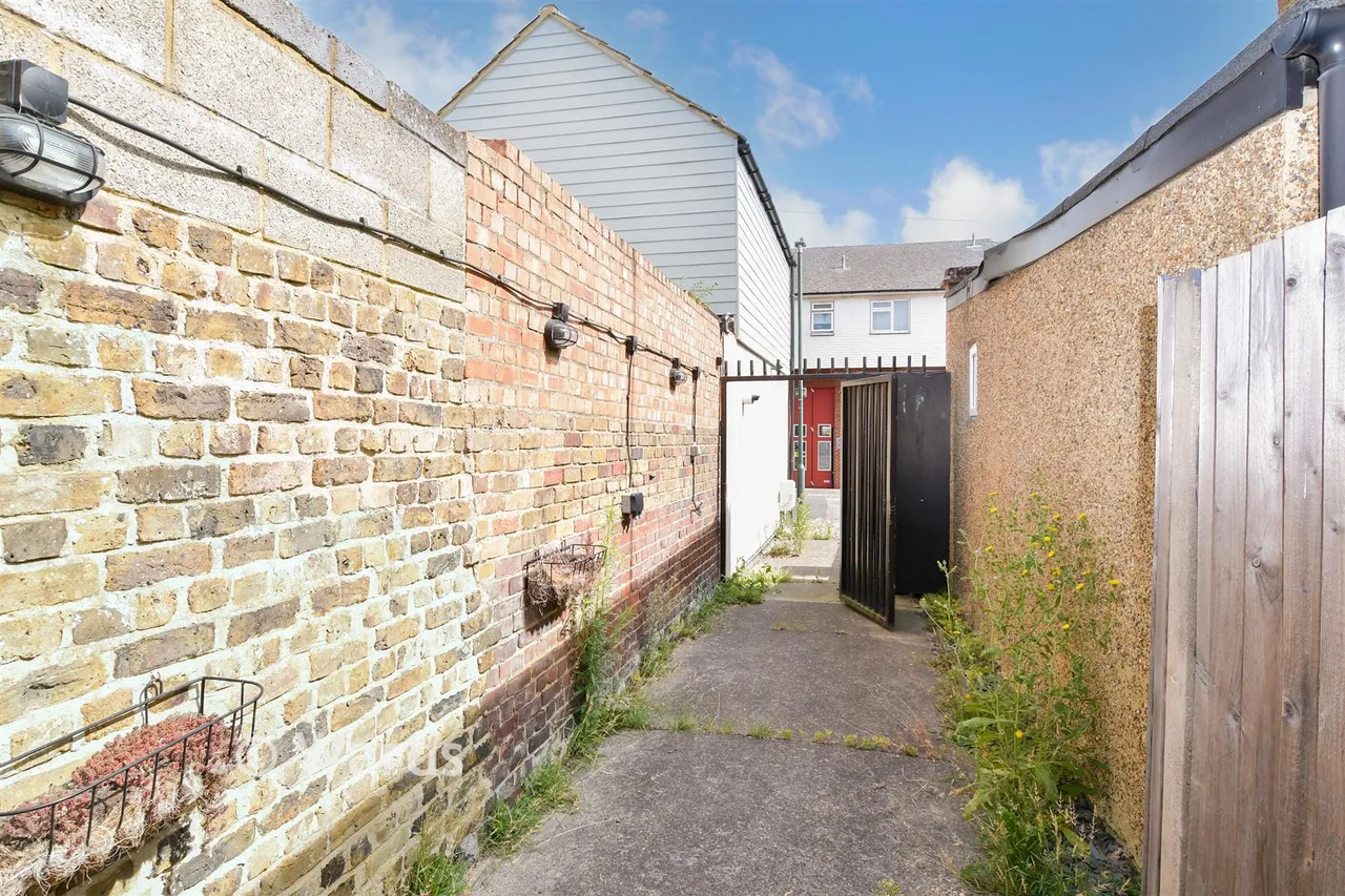 Solomon Road, Rainham, ME8, photo 8