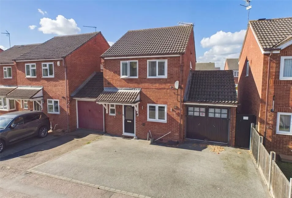 3 bed house for sale, Bath Road, Kettering, NN16