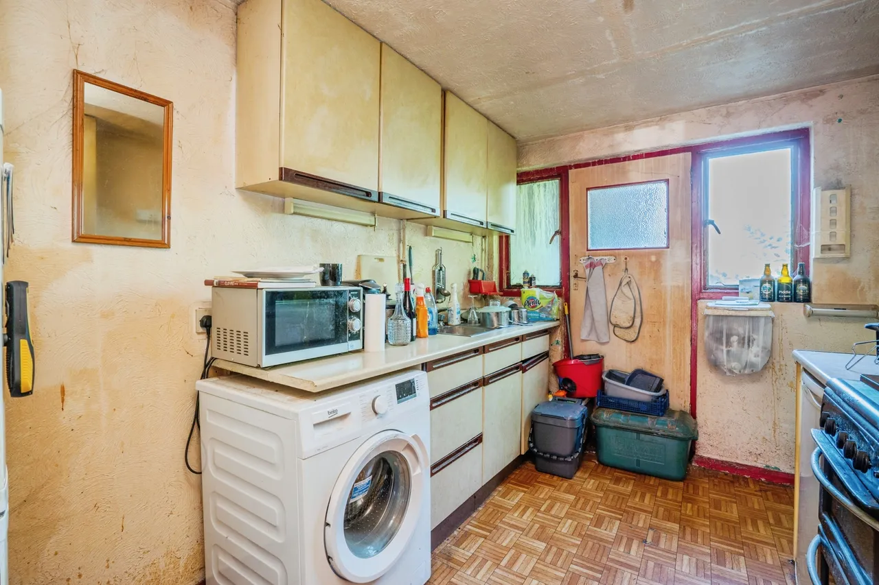 Stakes Hill Road, Waterlooville, PO7, photo 11