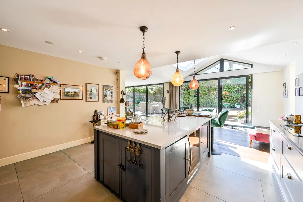 3 Cleveland Gardens, Worcester Park, photo 8