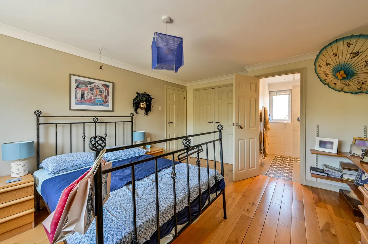 3 Cleveland Gardens, Worcester Park, photo 10