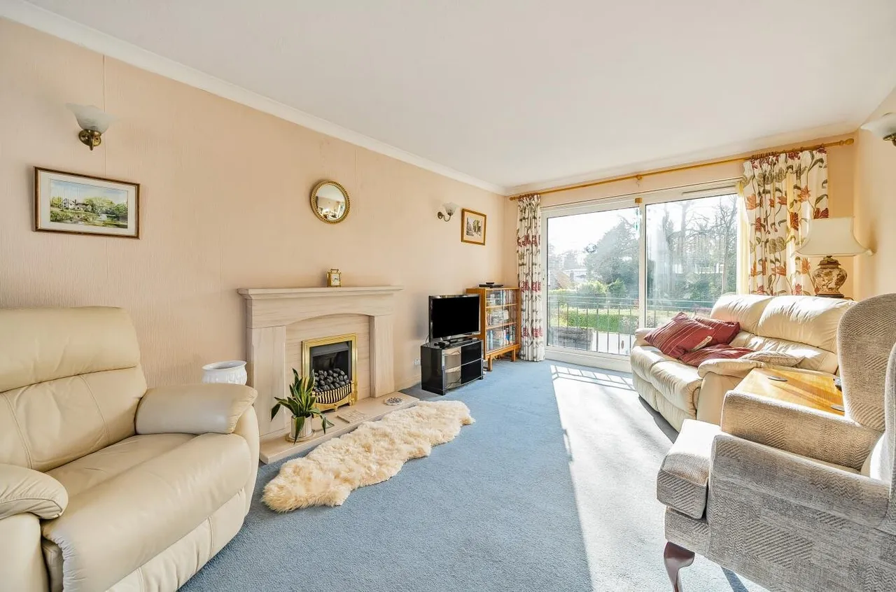 Courtlands Crescent, Banstead, SM7 2PJ, photo 4